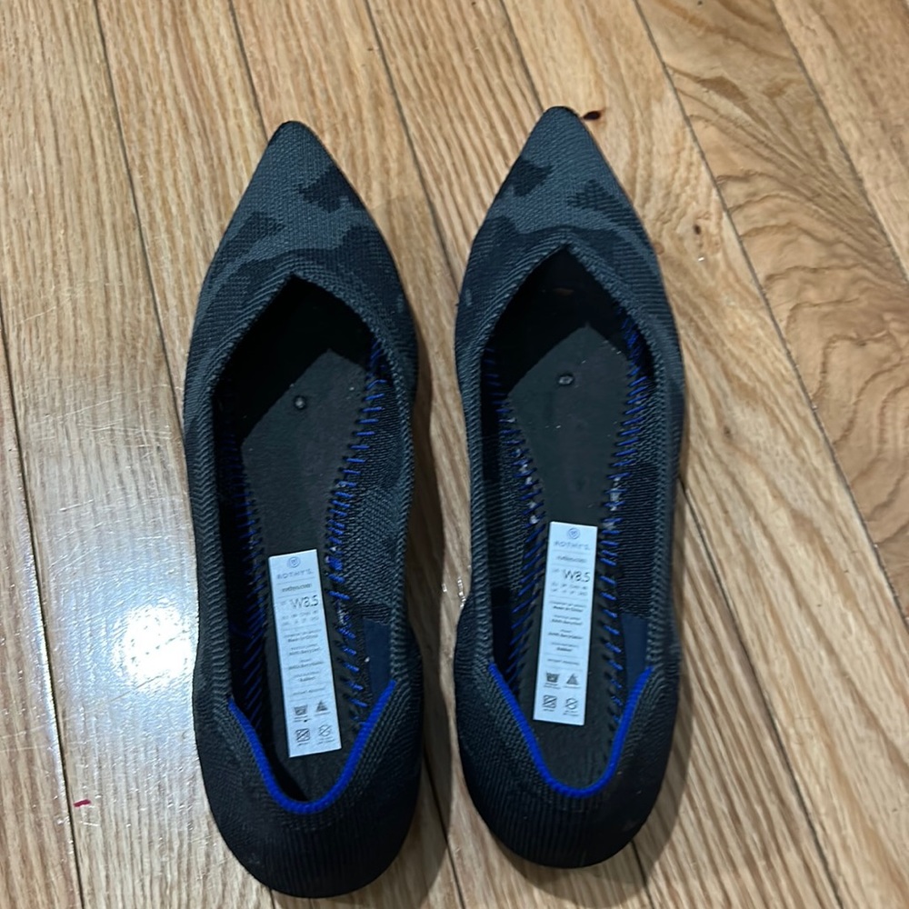 Rothy’s Pointed Toe Grey Camo Size 8.5
